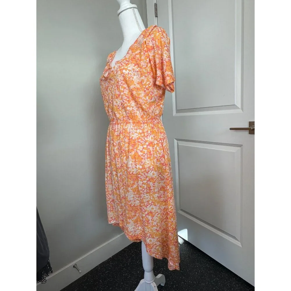 Alternative Flutter-Sleeve Flamingo Ditzy Print V-Neck Elastic Waist Dress Women - Picture 3 of 13